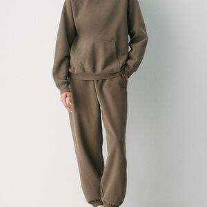 Cozy Sweatfleece Mega Raglan Hoodie + Cargo Sweatpant